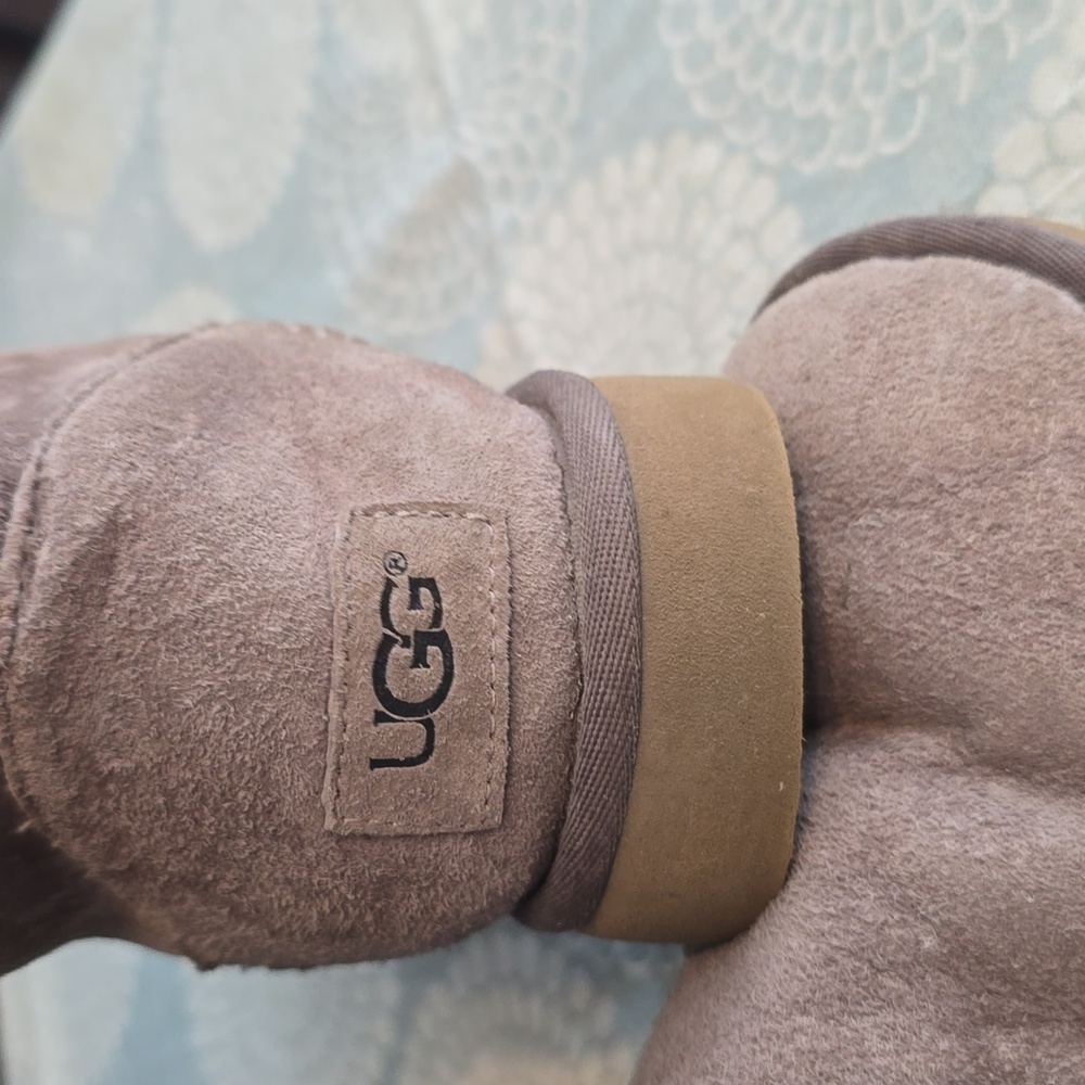 UGG tan suede boots size 8 - Picture 2 of 6